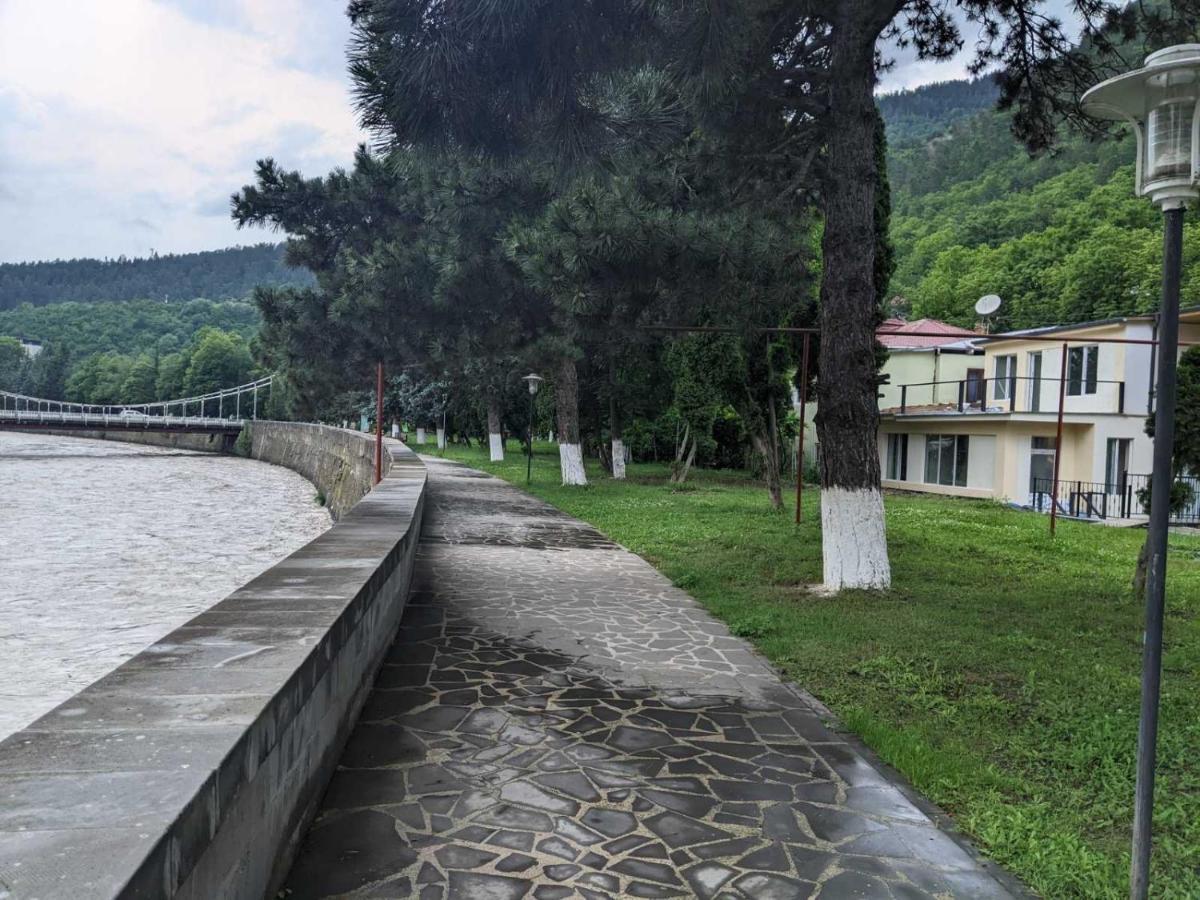 Riverside Боржоми Екстериор снимка